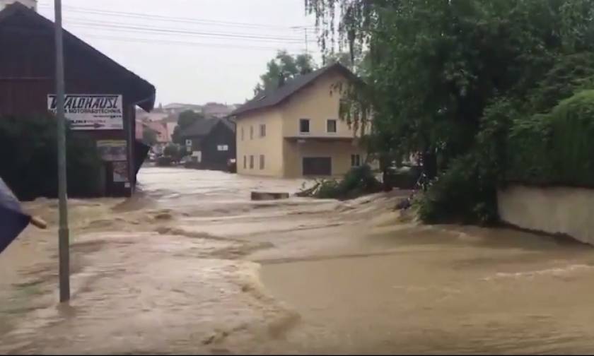 Φονικές πλημμύρες σε Γερμανία, Αυστρία - Σε κατάσταση συναγερμού το Παρίσι (videos)
