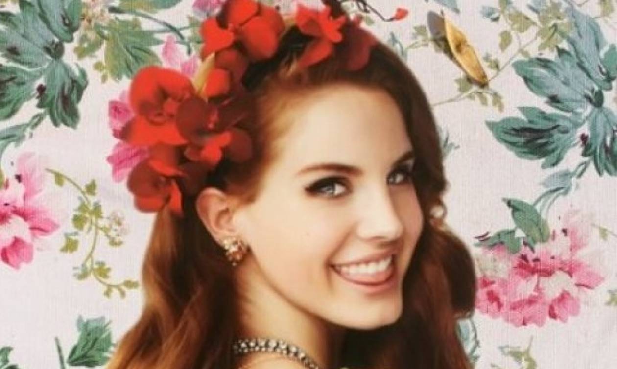 Wow! Η Lana Del Rey έκανε (επιτέλους!) την αλλαγή που περιμέναμε στα μαλλιά της!