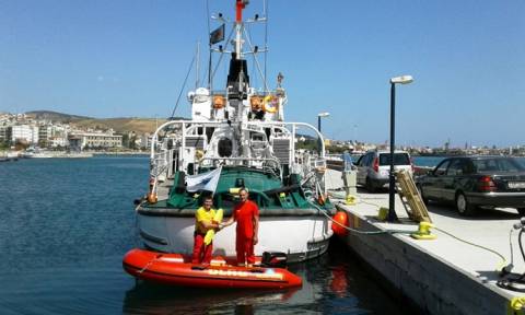 Δωρεά ναυαγοσωστικού σκάφους στον Ελληνικό Ερυθρό Σταυρό