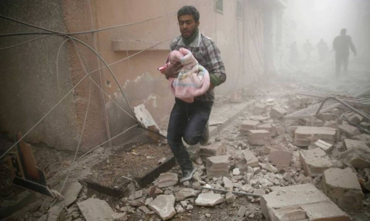 Συρία: Τουλάχιστον 270 άμαχοι νεκροί από βομβαρδισμούς σύμφωνα με το ρωσικό υπουργείο Άμυνας (Vid)