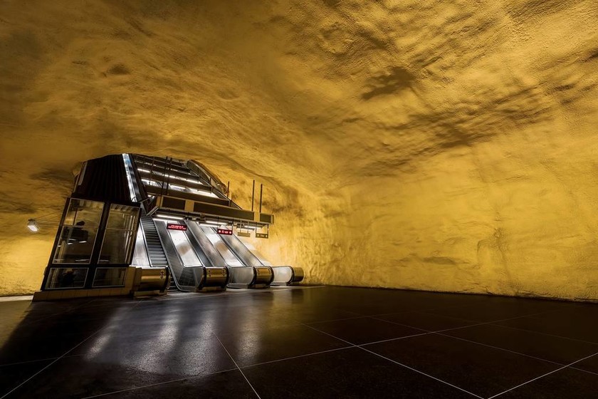 Η μεγαλύτερη γκαλερί τέχνης του κόσμου είναι κάτω από τη γη και κρύβεται στο μετρό της Στοκχόλμης 