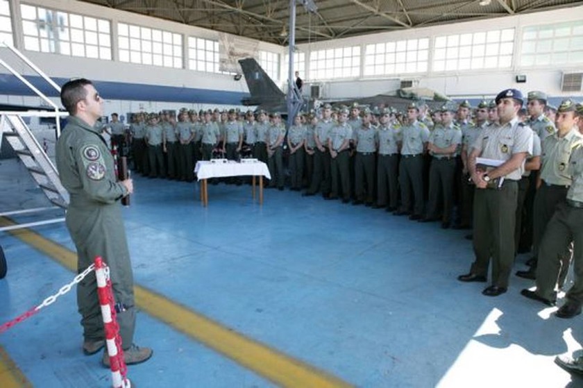 Επίσκεψη Στρατιωτικής Σχολής Ευελπίδων στο ΑΤΑ και την 110ΠΜ (pics)