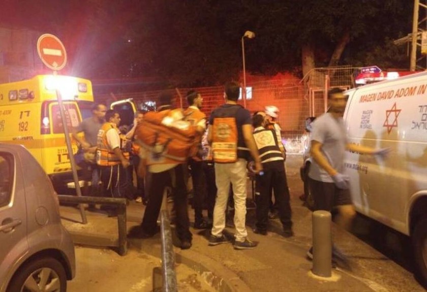 Ισραήλ: Τουλάχιστον τρεις νεκροί από επίθεση ενόπλου στο κέντρο του Τελ Αβίβ (videos+photos)