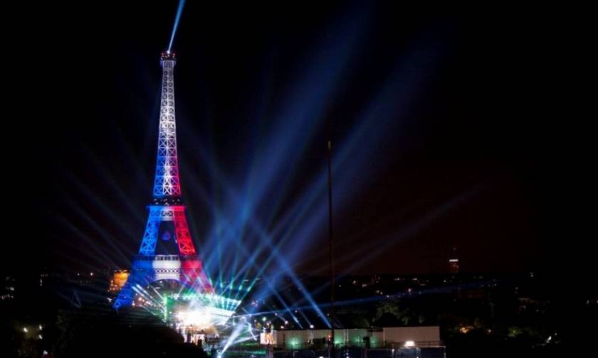 France Euro 2016: Hollande warns unions against disrupting tournament