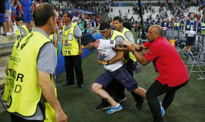  Euro 2016: «Σοκ και δέος» στη Γαλλία από την επέλαση των χούλιγκανς