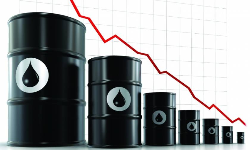 Ανησυχεί η ΕΚΤ από τη «βουτιά» στις τιμές του πετρελαίου