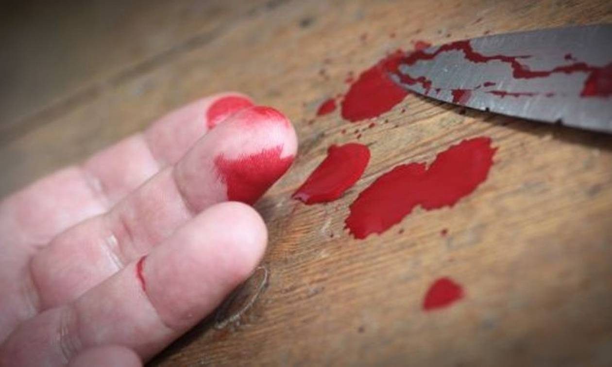 Σκηνές φρίκης στο Βόλο: Έδεσε μαχαίρι στο χέρι του και το κάρφωσε στο λαιμό του!