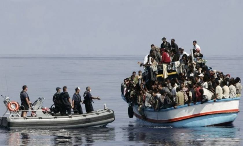 Κυκλάδες: Αίσιο τέλος στην περιπέτεια με ξύλινο σκάφος που μετέφερε 40 άτομα