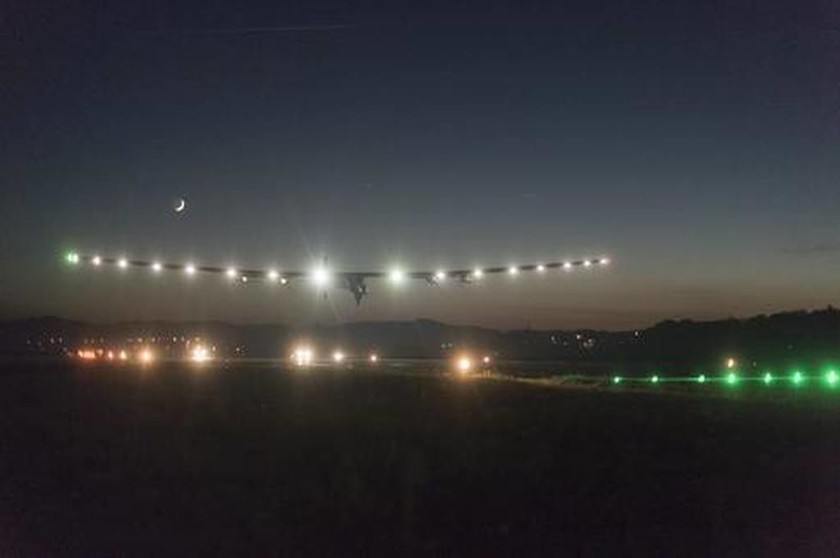 Solar Impulse 2: Δείτε LIVE να γράφεται ιστορία πάνω από τον Ατλαντικό Ωκεανό