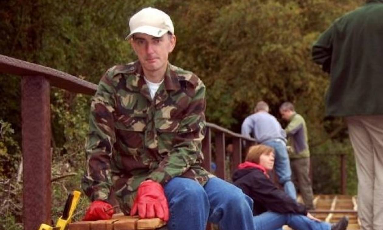 Βρετανία: Ο δολοφονός της Κοξ εμφανίστηκε στο κακουργιοδικείο