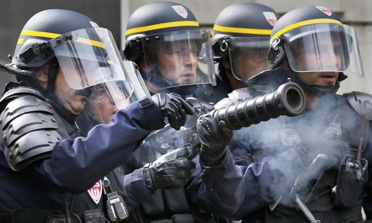 Γαλλία: Σε πανικό η κυβέρνηση - Επέβαλε απαγόρευση της διαδήλωσης των γαλλικών συνδικάτων (Vid)