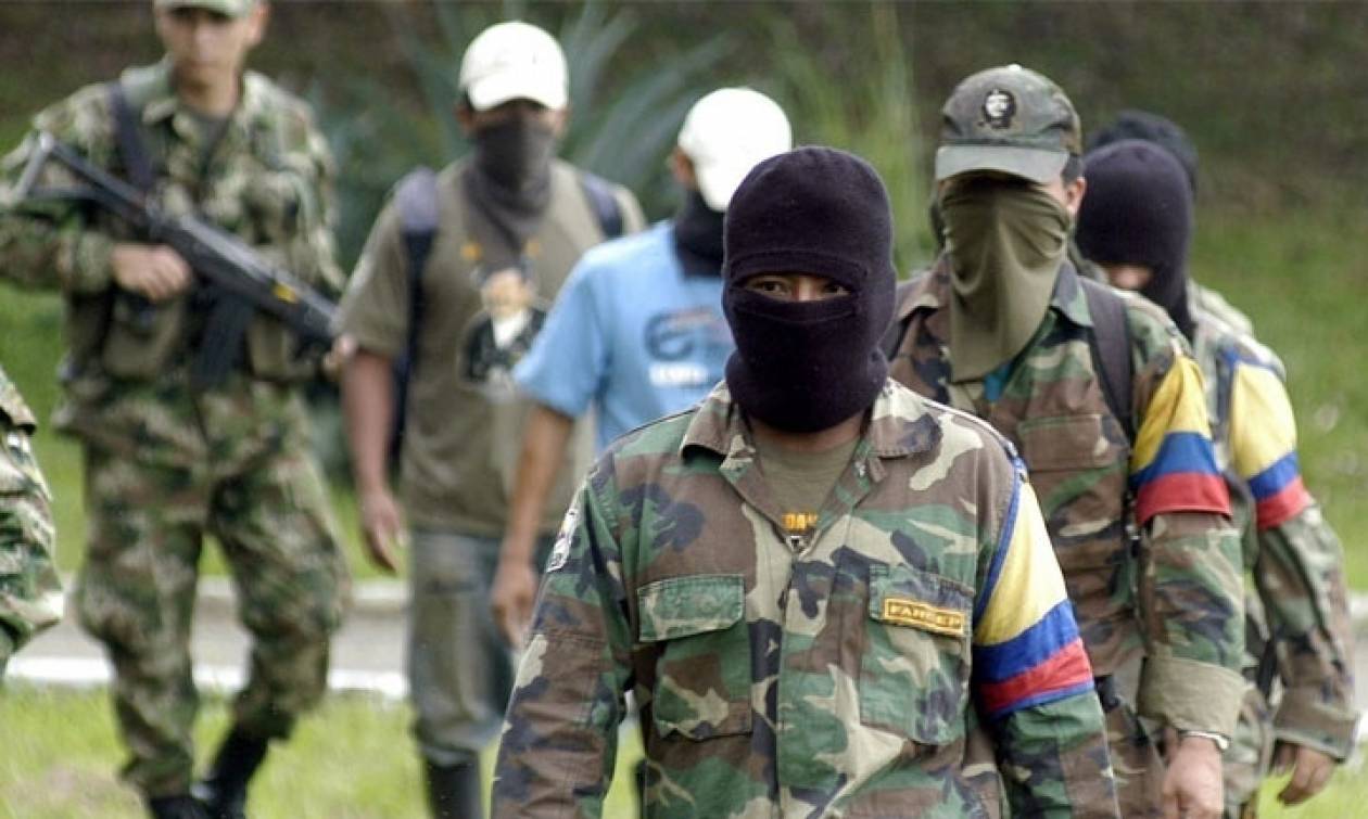 Ιστορική συμφωνία στην Κολομβία: Τέλος στον εμφύλιο - 7.000 αντάρτες της FARC θα αφοπλιστούν