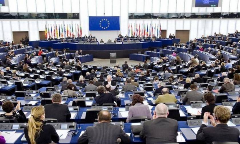 Έκτακτη Ολομέλεια του Ευρωπαϊκού Κοινοβουλίου την Τρίτη σε περίπτωση Brexit