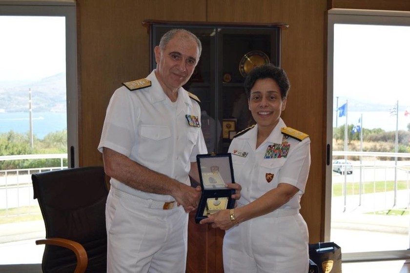 Επίσκεψη Διοικητού ναυτικών Δυνάμεων Ευρώπης και Αφρικής στο Ναύσταθμο Κρήτης (pics)
