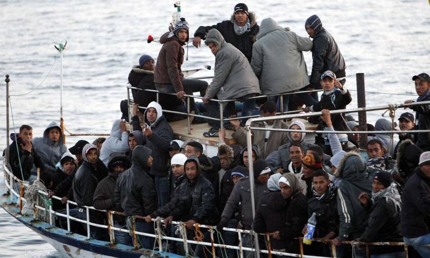 Ιταλία: Χιλιάδες μετανάστες διασώθηκαν την Πέμπτη στη Μεσόγειο