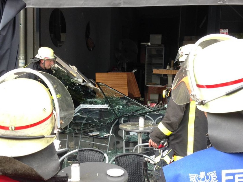 Έκρηξη με πολλούς τραυματίες σε καφετέρια στην Φρανκφούρτη (pics)