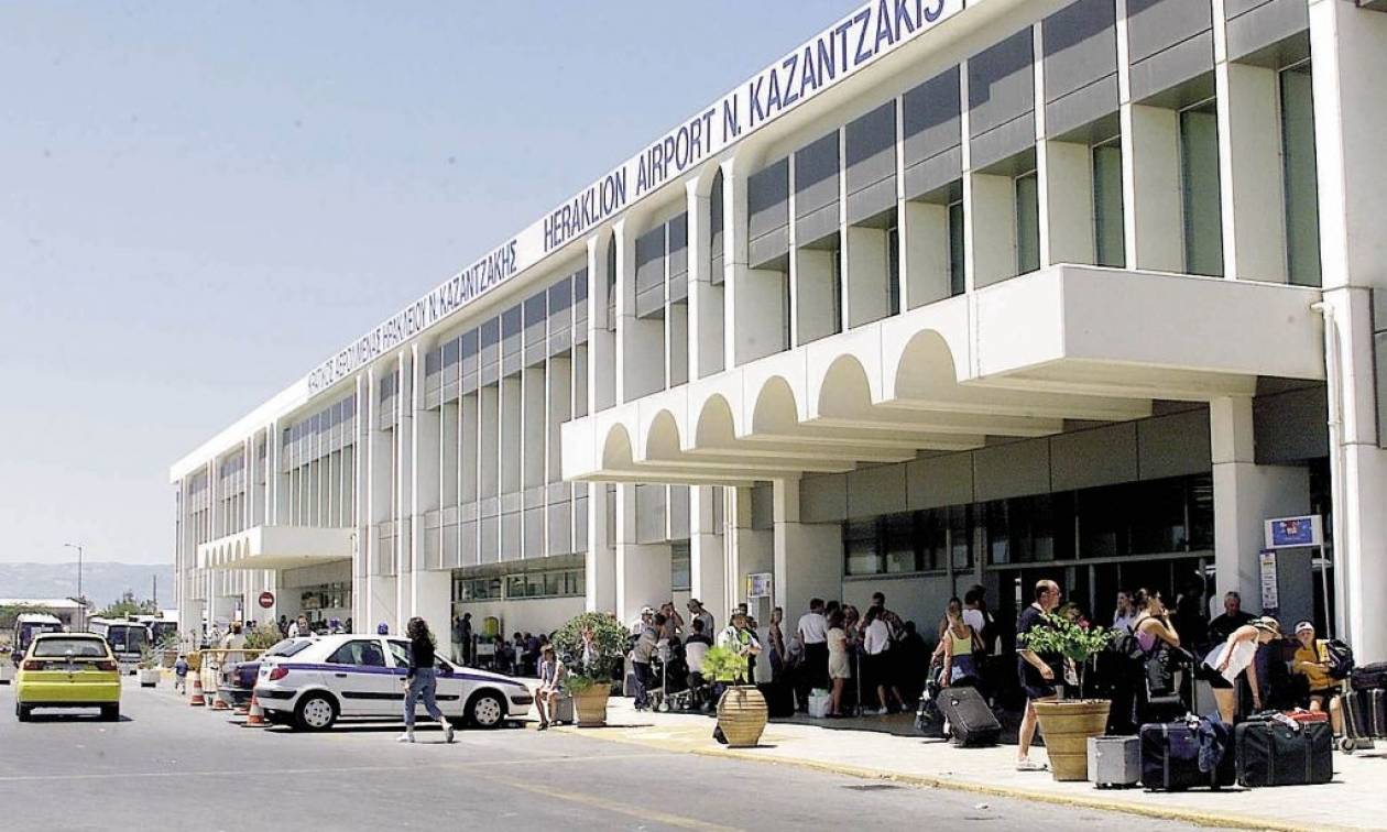 Συνελήφθησαν με πλαστά έγγραφα στο αεροδρόμιο Ηρακλείου
