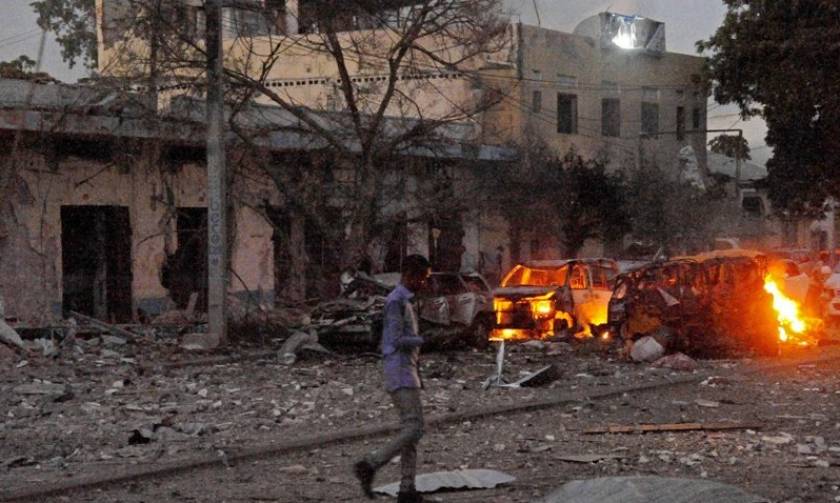 Σομαλία: Τουλάχιστον 18 νεκροί από έκρηξη βόμβας σε λεωφορείο