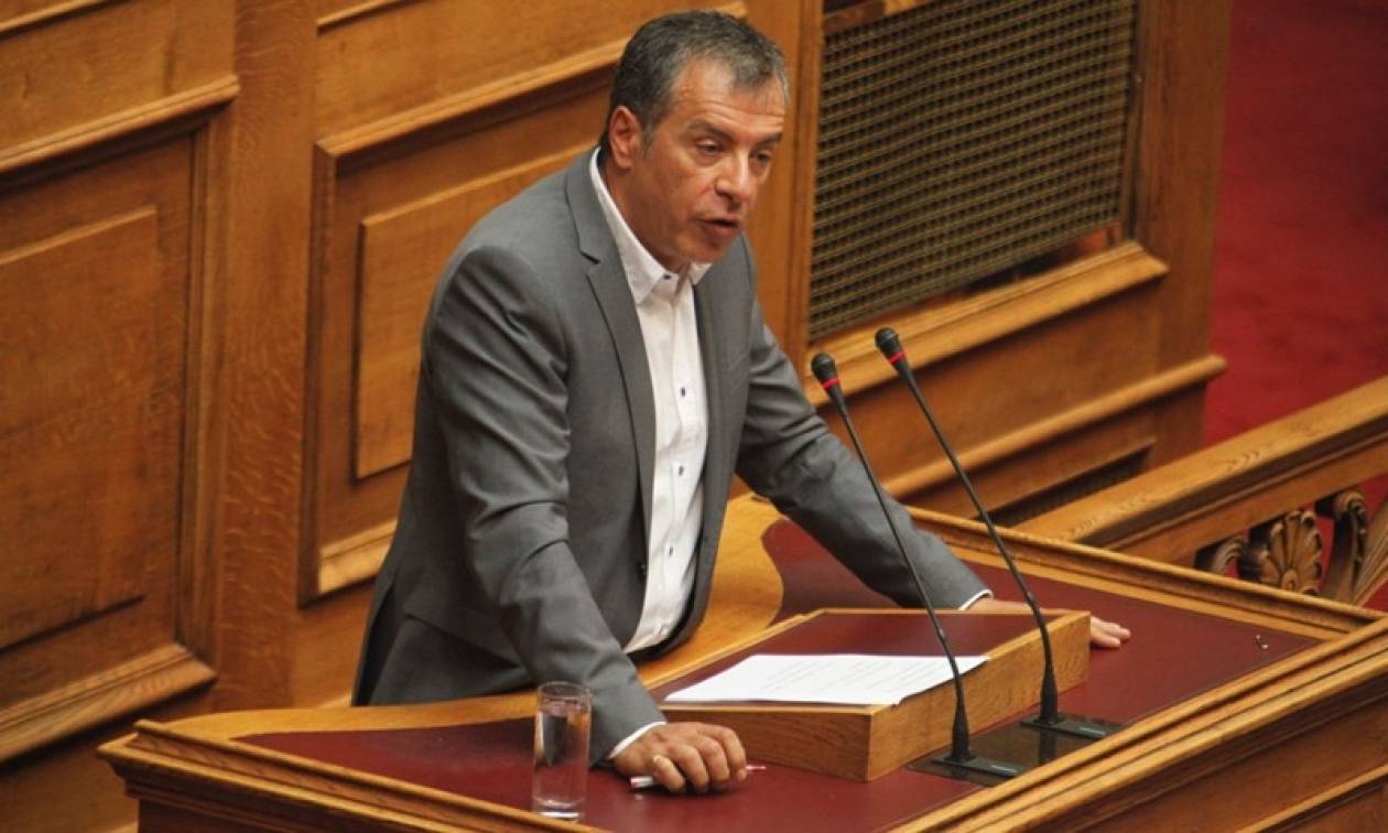 Θεοδωράκης: Κανένας δεν θέλει να έχει σχέσεις με ένα κράτος-παρωδία
