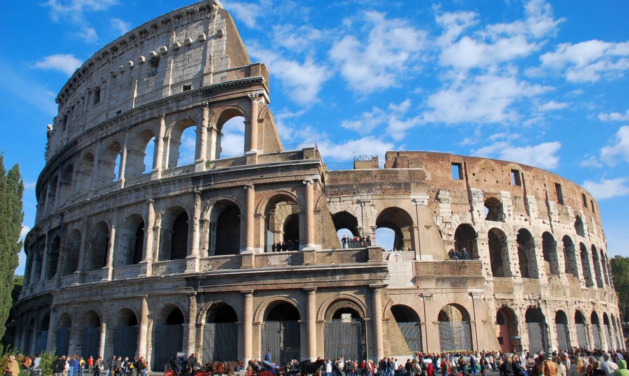 Ρώμη: Oλοκληρώθηκε το «λίφτινγκ» της εξωτερικής πλευράς του Κολοσσαίου (vid)