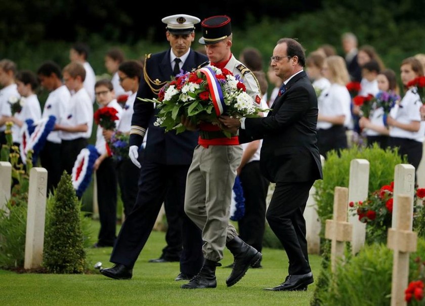 Γάλλοι και Βρετανοί τίμησαν μαζί τα εκατό χρόνια από τη Μάχη του Σομ (pics)