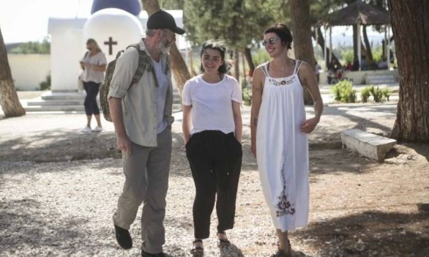 'Game of Thrones' stars visit refugee camp on greek island