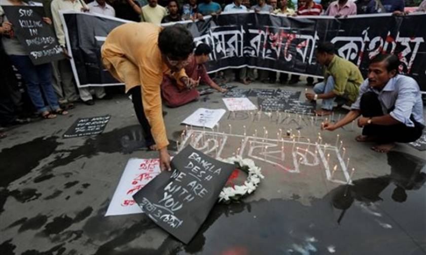 Μπαγκλαντές: Αγώνας δρόμου της αστυνομίας να επιβεβαιώσει την ταυτότητα των δραστών