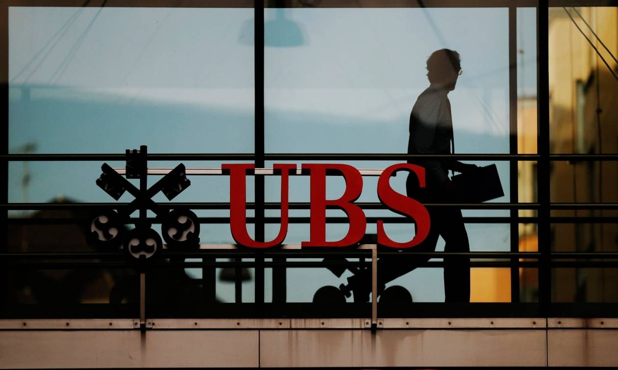 Η UBS ανοίγει τη στρόφιγγα των... πληροφοριών για Γάλλους πελάτες της