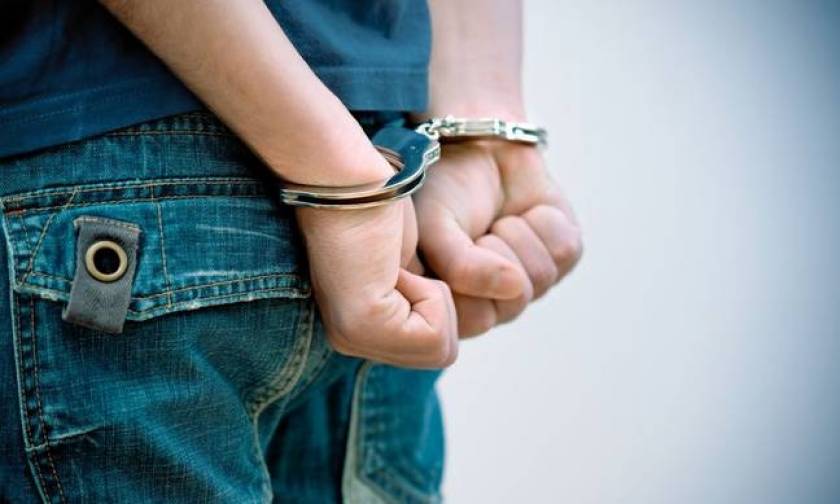 Συλλήψεις στην Καισαριανή για κατοχή και εμπορία ναρκωτικών