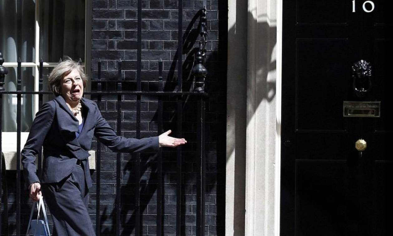 Βρετανία: Έχασε... το δρόμο η Τερέζα Μέι - Η πρώτη γκάφα της νέας πρωθυπουργού! (vid)