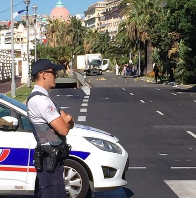 Επίθεση Γαλλία: Αυτός είναι ο τρομοκράτης της Νίκαιας (photos - videos)