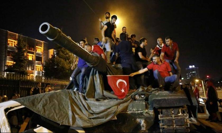 Γιατί η απόπειρα πραξικοπήματος στην Τουρκία έπεσε στο «κενό»