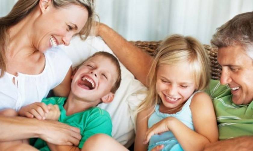 Δεκαπέντε τρόποι να γελάσεις μαζί με τα παιδιά σου!
