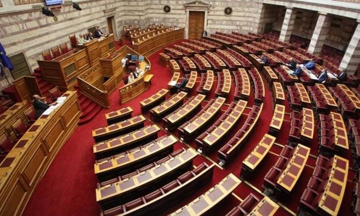 Βουλή: Δείτε LIVE τη συζήτηση για τον εκλογικό νόμο