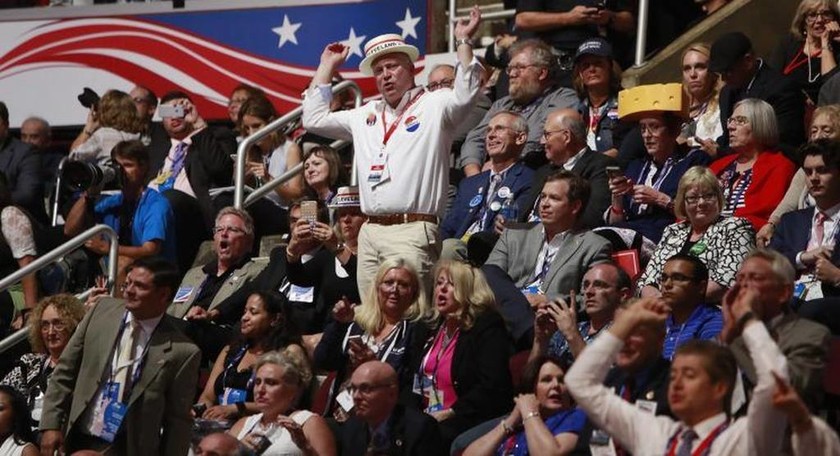 «Χαμός» στο Συνέδριο των Ρεπουμπλικάνών: Ο Τεντ Κρουζ «εξευτέλισε» δημόσια τον Ντόναλντ Τραμπ (Vids)