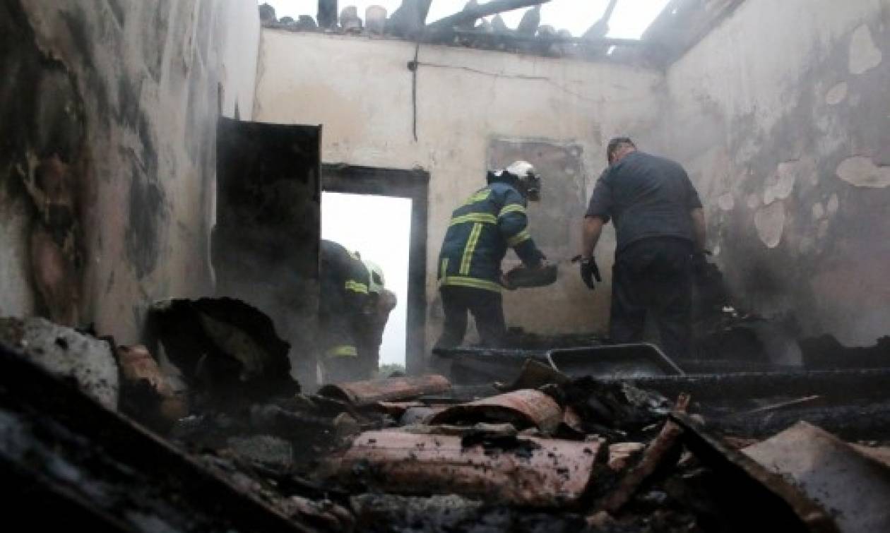 Πήλιο: Φωτιά με εκρήξεις σε σπίτι στη Μηλίνα - Σε σοβαρή κατάσταση με εγκαύματα 56χρονος