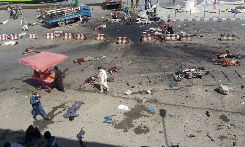 Ισχυρές εκρήξεις συγκλόνισαν την Καμπούλ κατά τη διάρκεια διαδήλωσης - 61 νεκροί και 207 τραυματίες