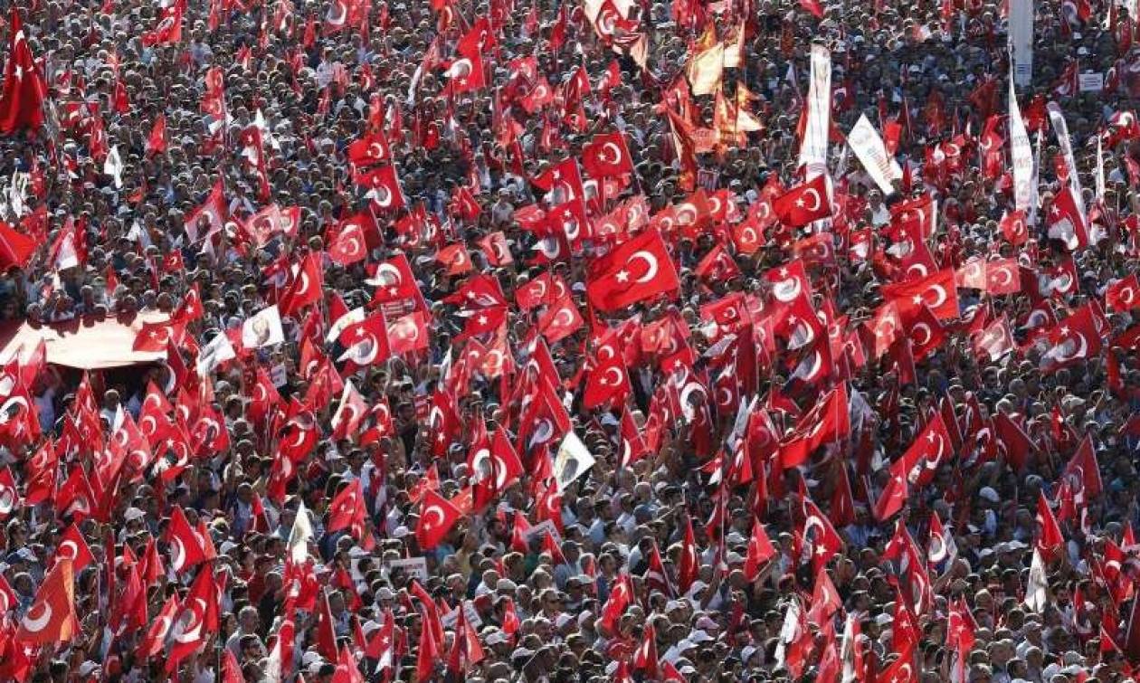 Κυβέρνηση και αντιπολίτευση συμφώνησαν για συνταγματική αναθεώρηση στην Τουρκία