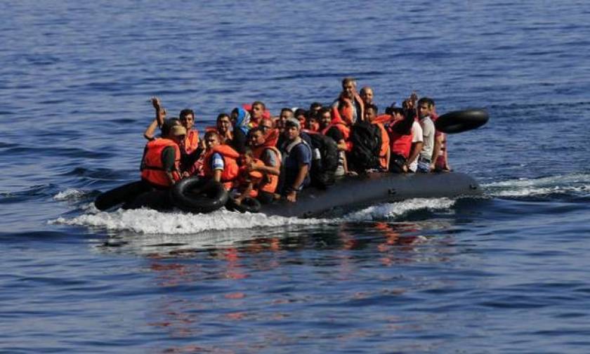 Περισσότεροι από 50 πρόσφυγες αποβιβάστηκαν στη Χίο