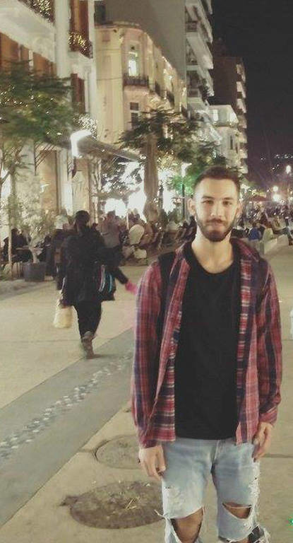 Ανείπωτος θρήνος στη Χαλκίδα για τον 23χρονο Γιώργο - Σπαρακτικά μηνύματα 