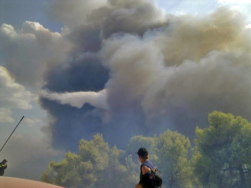 Φωτιά στην Αργολίδα: Εξακολουθεί να καίει το πύρινο μέτωπο στο Κρανίδι 