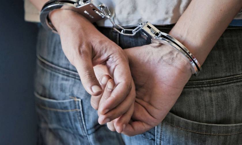 Ηράκλειο: Σύλληψη 20χρονου για κατοχή και διακίνηση ναρκωτικών