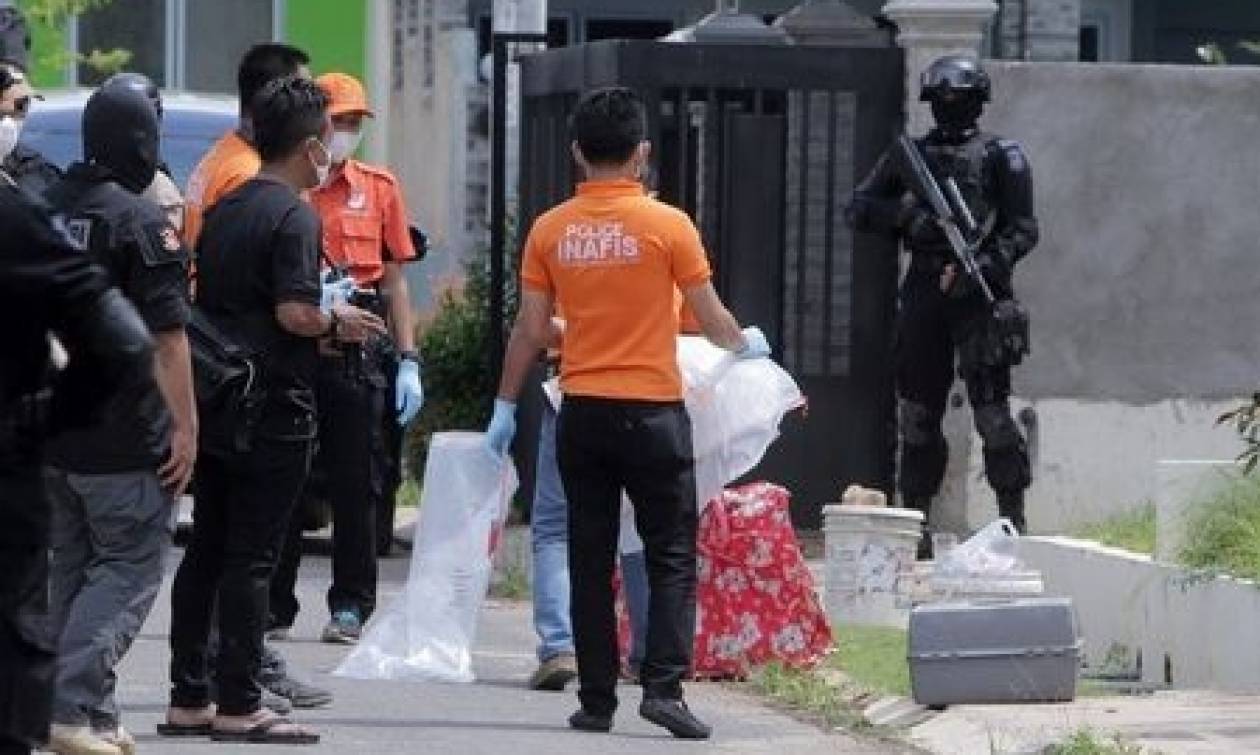Συναγερμός στη Σιγκαπούρη: Βρήκαν υλικά που προορίζονταν για τρομοκρατική επίθεση (vid)