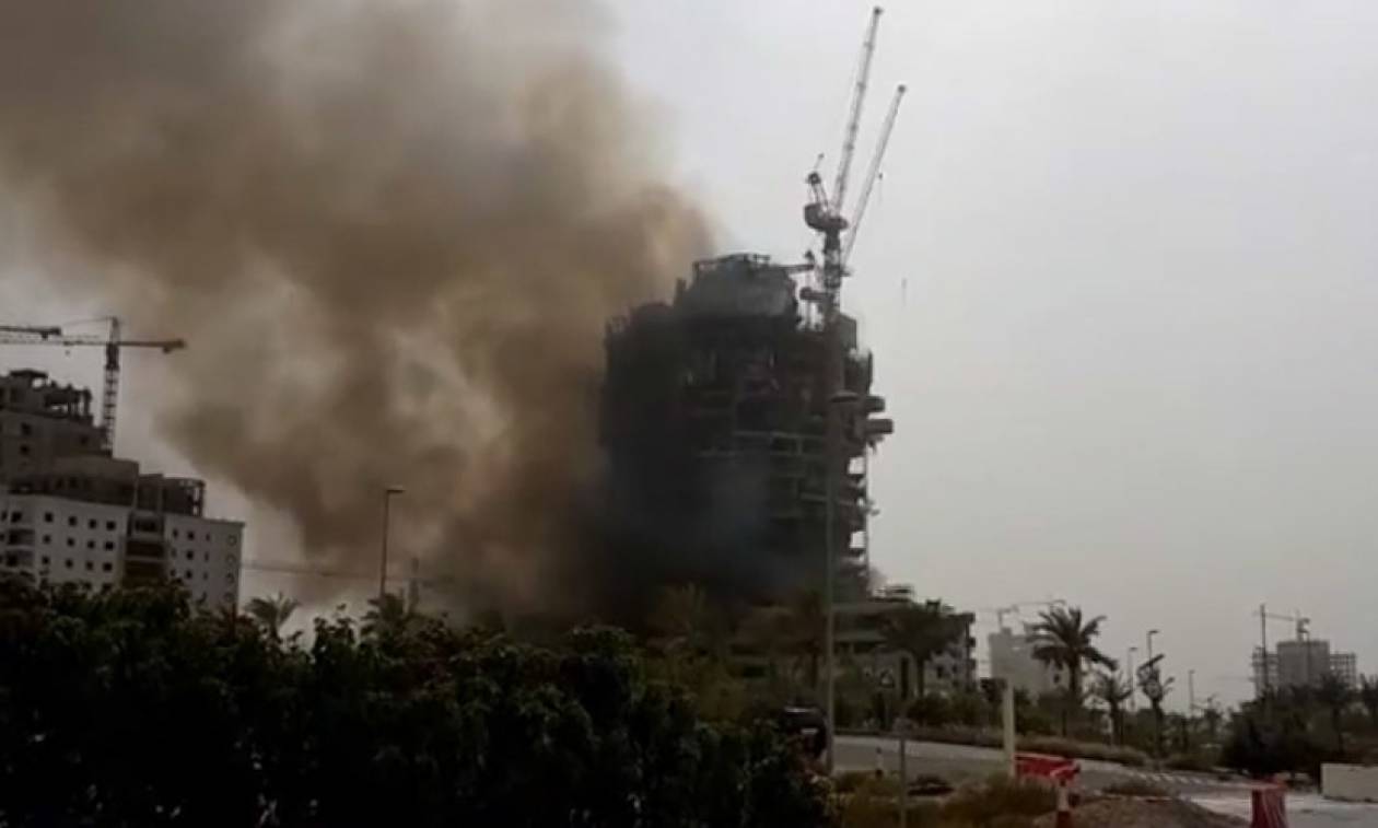 Τεράστια φωτιά σε ουρανοξύστη στο Ντουμπάι (vid)