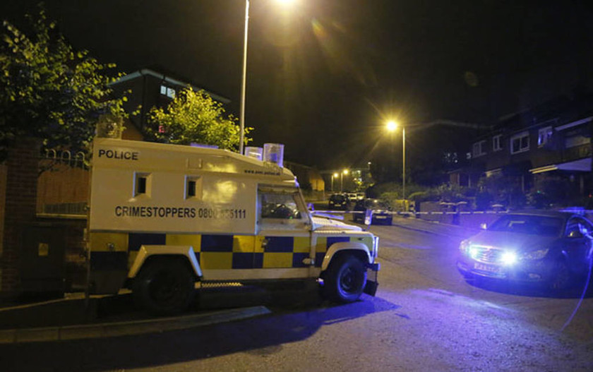 Βόρεια Ιρλανδία: Δολοφονία ανώτερου στελέχους παραστρατιωτικής οργάνωσης - Φόβοι για βίαια αντίποινα