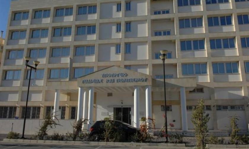 Κύπρος: Χωρίς τέλος η αντιπαράθεση μεταξύ Γενικού Ελεγκτή και υπουργείου Παιδείας