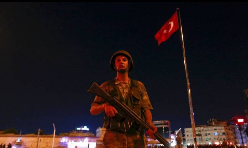 Στην μεγάλη οθόνη το πραξικόπημα στην Τουρκία με πρωταγωνιστή έναν Τούρκο... «Τζέιμς Μποντ»