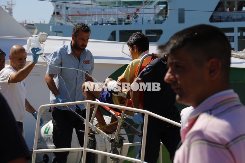 Τραγωδία στην Αίγινα: Συγκλονιστικές σκηνές στο λιμάνι του Πειραιά, όπου μεταφέρθηκαν οι τραυματίες
