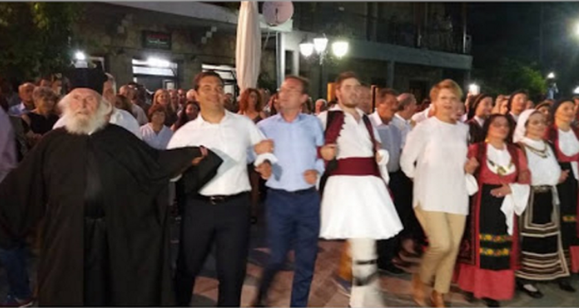 Ο πρωθυπουργός χόρεψε τον «Καγκελάρη» στην Άρτα (pics)