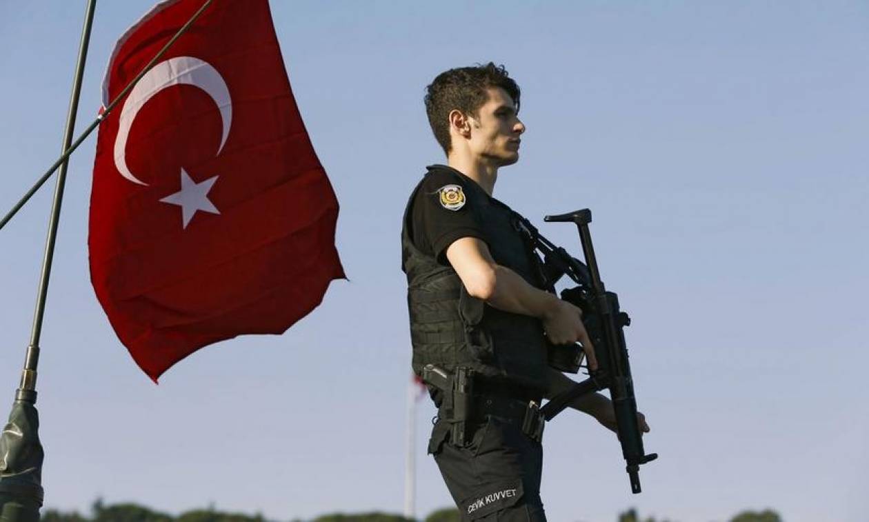 Die Welt: Περισσότεροι από 6.000 Τούρκοι μυστικοί πράκτορες «πνίγουν» την Γερμανία